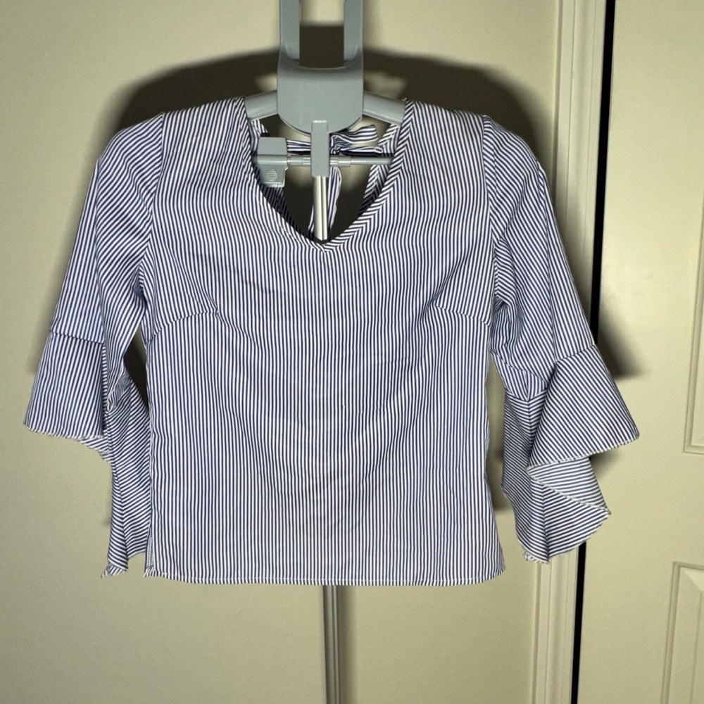 Flores Womens Blue White Striped Bell Sleeve V-Neck Tie Back Blouse Petite S